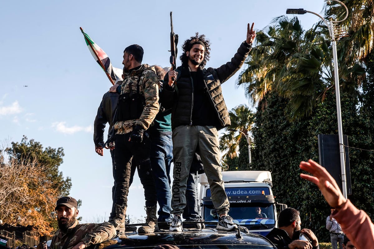 Syria’s new government will dismantle rebel factions and form an army