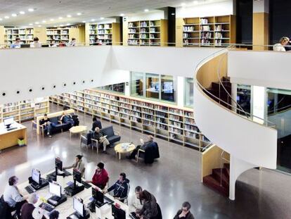 La biblioteca Jaume Fuster (Barcelona), que como otras del consorcio podr&iacute;a albergar una librer&iacute;a. 