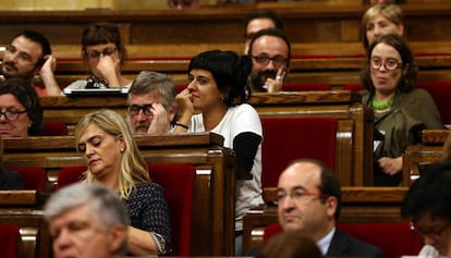 La diputada de la CUP, Anna Gabriel, durante la cuesti&oacute;n de confianza.