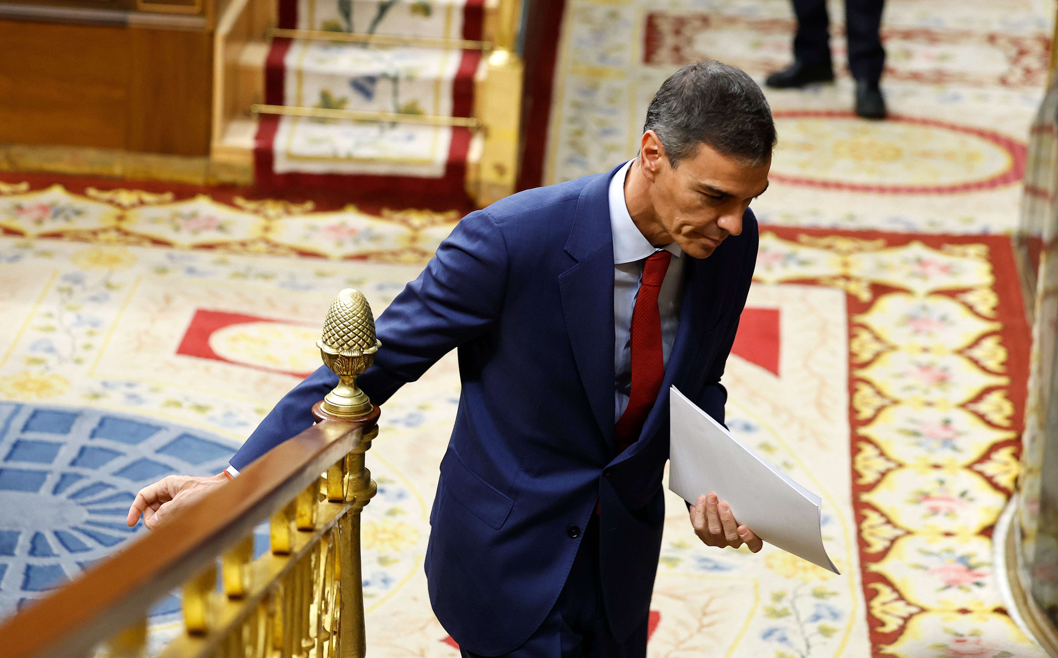 El presidente del Gobierno, Pedro Sánchez, abandona el hemiciclo el pasado miércoles.