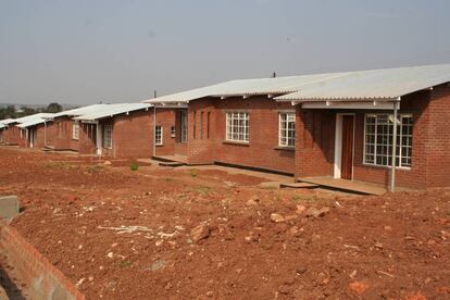 Casas reci&eacute;n construidas en Malawi. 