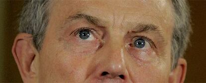 Tony Blair durante su encuentro con el primer ministro japonés Shinzo Abe