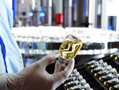 Grifols mejora su beneficio hasta septiembre un 15% pese al impacto del Covid-19