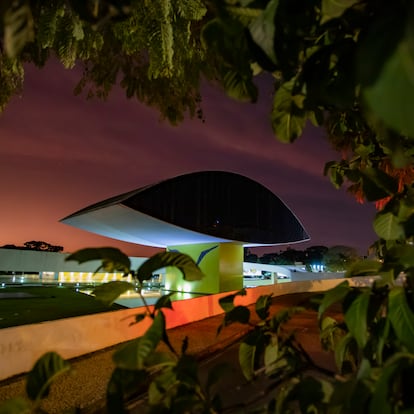 Museo del Ojo, de Oscar Niemeyer en Curitiba