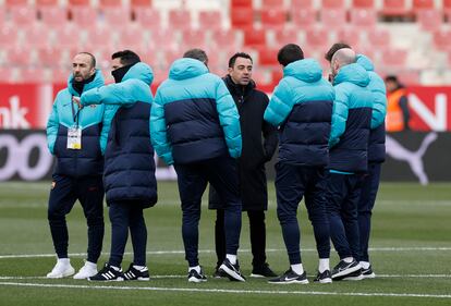 Xavi, en el estadio de Montelivi, antes del Girona-Barça.