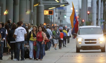 Colas de venezolanos para votar en Nueva Orleans en las elecciones del pasado 7 de octubre.