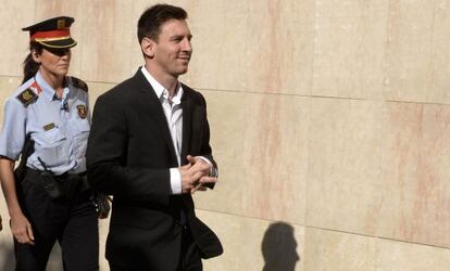 Messi, a su llegada a los juzgados de Gavà, en 2013.