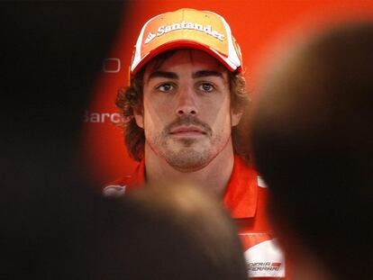 Fernando Alonso, ayer en la inauguración de la tienda de Ferrari en Barcelona.