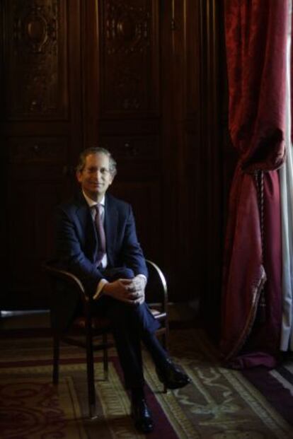 Anthony Gardner, antes de la entrevista, en la Casa América de Madrid