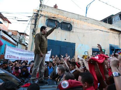 Maduro, en un barrio de Caracas.