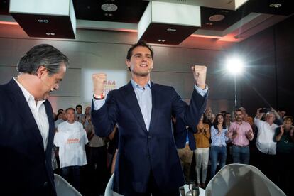 Albert Rivera interviene en Málaga en el encuentro Economía en marcha junto al candidato al Congreso por Madrid Marcos de Quinto, el 1 de noviembre de 2019.