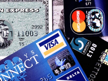 Diferentes tarjetas de crédito, en una imagen de archivo.