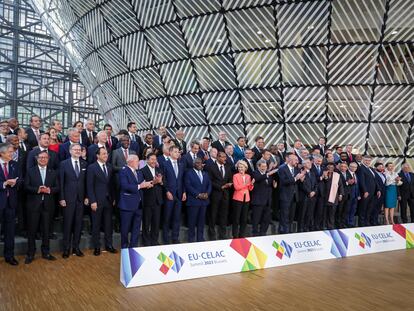 Mandatarios de la Unión Europea y de la Comunidad de Estados Latinoamericanos y Caribeños (Celac), durante la reciente cumbre en Bruselas.