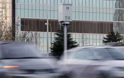 Radar el Paseo de la Castellana que más infracciones denuncia en Madrid.