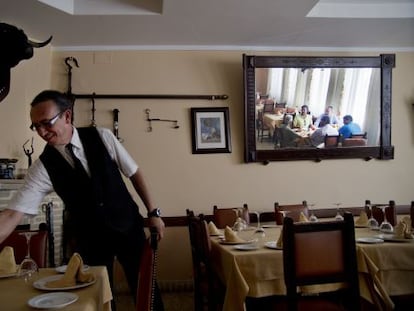 Comedor del restaurante El Pirulo, en &Eacute;cija (Sevilla). 