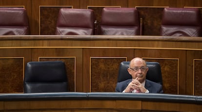 El ministro de Hacienda, Cristóbal Montoro, en el Congreso en 2018.