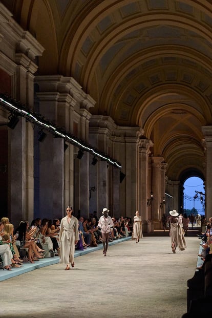 Durante o desfile, uma das entradas da Regia di Caserta, a uma hora de carro do centro de Nápoles.