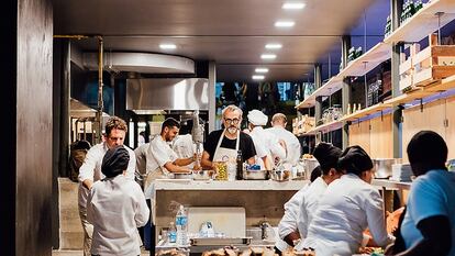 Massimo Bottura,
en Río de Janeiro, en el Refettorio Gastromotiva.