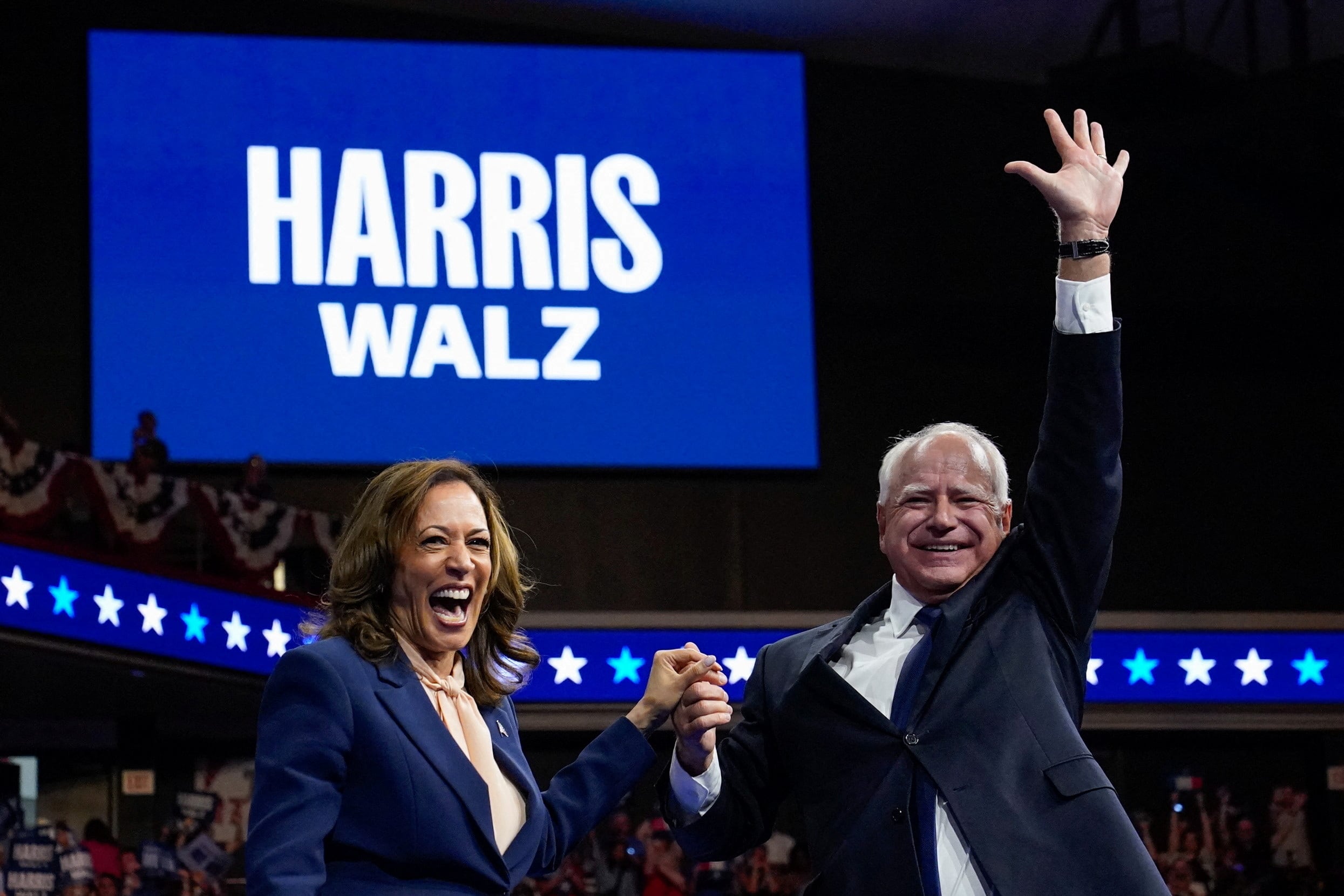 Las encuestas en EEUU: Kamala Harris supera por primera vez a Donald Trump 