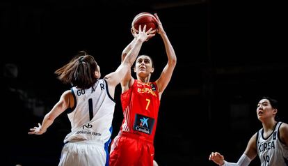 Alba Torrens lanza ante Ah Go