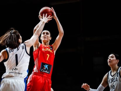 Alba Torrens lanza ante Ah Go