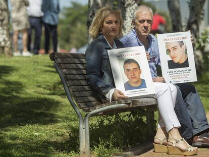 Rosa Sánchez e Isidro Molina, padres de Paco Molina, menor de 16 años desaparecido en el año 2015, en una imagen de 2018.