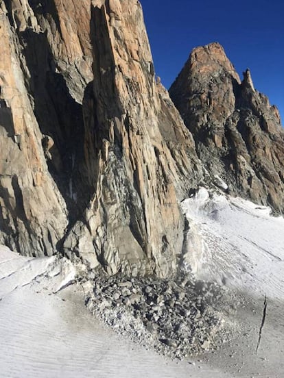 Pared derrumbada en el Trident de Tacul, en el macizo del Mont Blanc (4810).