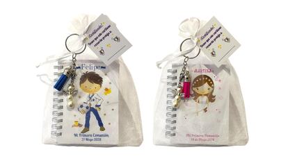 Elegimos 10 detalles de comunión personalizados baratos y originales para los invitados.