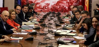 Representatives of the Socialists, Podemos, United Left and Compromís at the meeting on Monday.