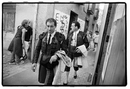 Callejón. Forma parte de un trabajo sobre "Patio de Caballos". Fotografía realizada en Deba (Gipuzkoa).