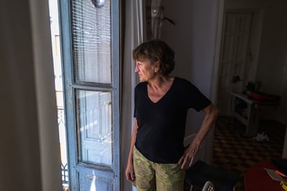 María Jesús Plaza, vecina de Valencia, la última inquilina de un edificio en la calle Sogueros propiedad de un fondo de inversión.