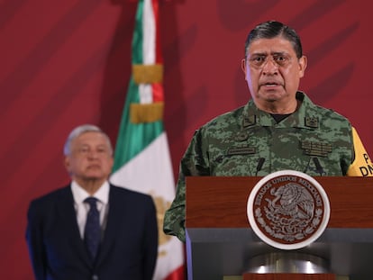 Luis Cresencio Sandoval, secretario de Defensa Nacional, durante la conferencia matutina del presidente López Obrador.