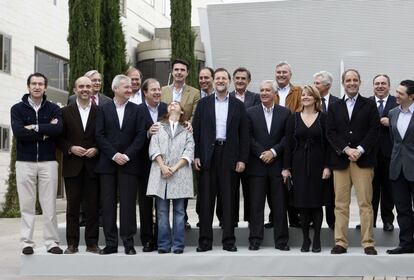 <b>LOS BARONES APOYAN A RAJOY.</b> El PP elige Valladolid, cuna del aznarismo, para que Mariano Rajoy saque pecho de sus apoyos: todos los barones regionales, salvo Esperanza Aguirre y María San Gil.