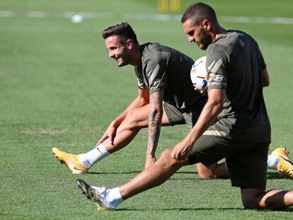 Saúl (i) y Koke, en un entrenamiento del Atlético esta pretemporada.