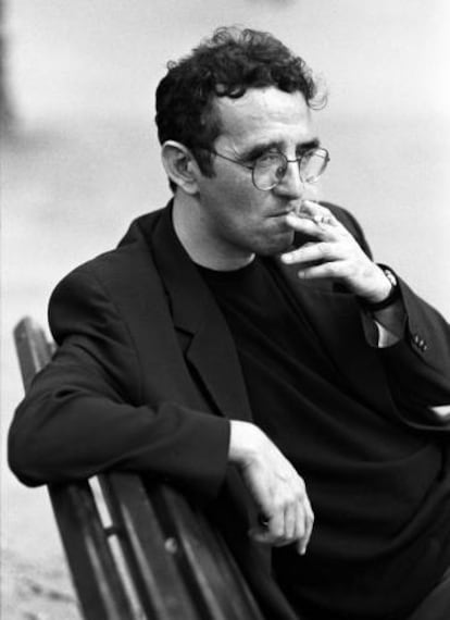 Roberto Bolaño, fotografiado, el 1999.