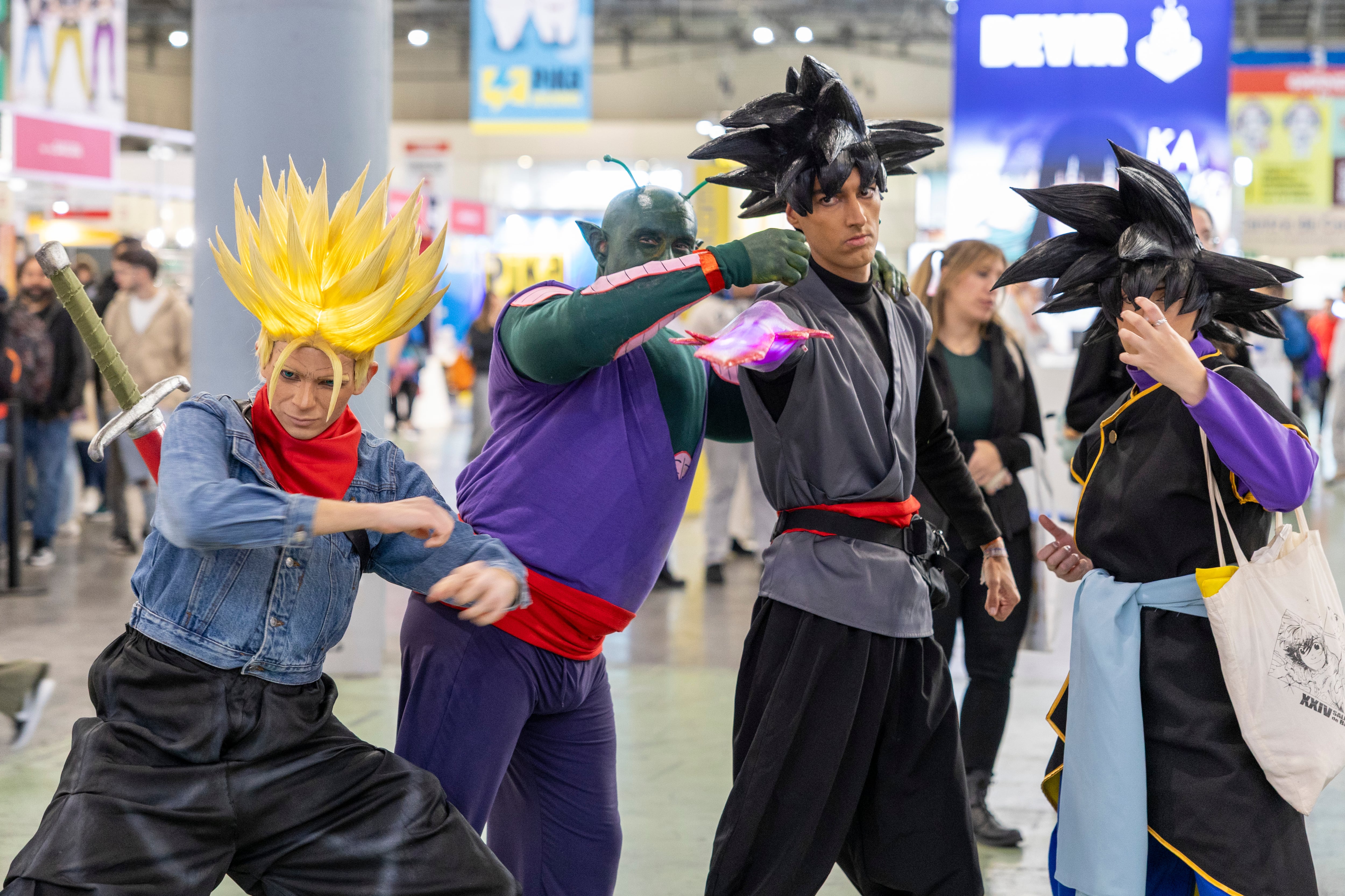 Visitantes disfrazados del Salón del Manga de Barcelona, este viernes. 