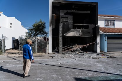 Una casa fue quemada y atacada a balazos en la colonia Montebello en Culiacán, en noviembre de 2024.