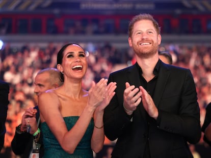 Enrique de Inglaterra y Meghan Markle, duques de Sussex, en la clausura de los Juegos Invictus de Düsseldorf, Alemania, en septiembre de 2023.