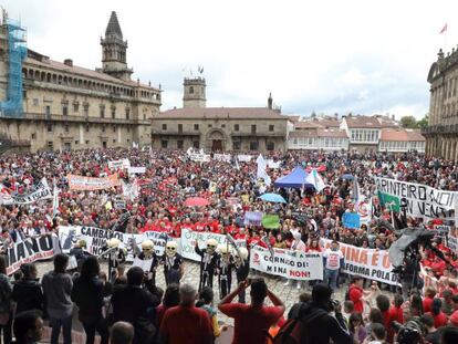 Manifestación en Santiago contra la mina de Touro.