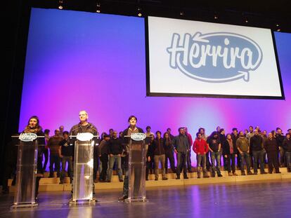 Presentación en San Sebastián de la nueva plataforma <i>abertzale</i> Herrira para acercar a presos.