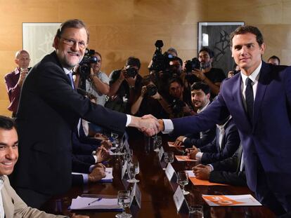 Mariano Rajoy y Albert Rivera, en agosto, cuando firmaron su pacto. 