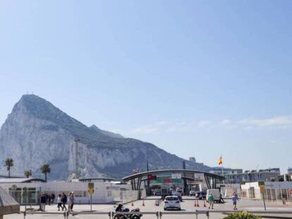 The border between Gibraltar and La Línea de la Concepción in Cádiz province.