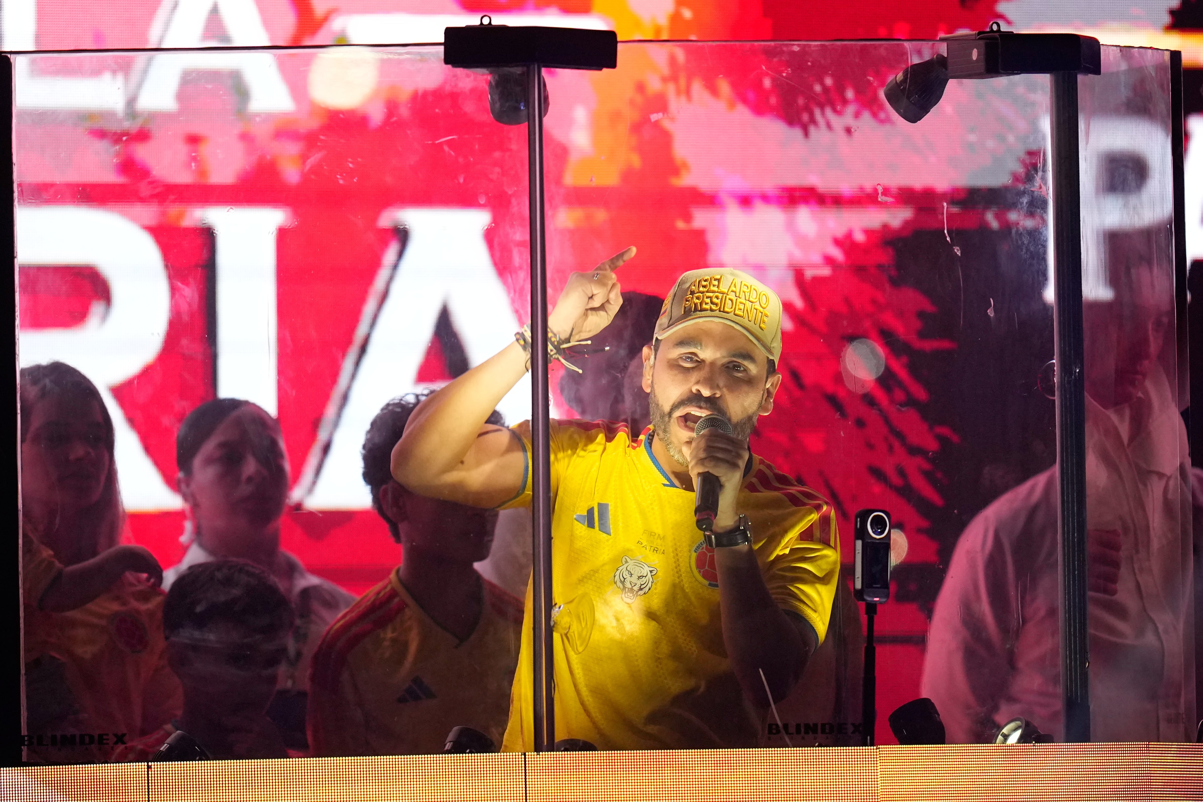 La justicia colombiana prohíbe a Abelardo de la Espriella usar la camiseta de la selección Colombia para su campaña