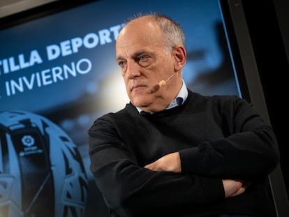 El presidente de la Liga Nacional de Fútbol Profesional (LNFP), Javier Tebas, en la presentación de los nuevos topes salariales de los equipos de Primera y Segunda.