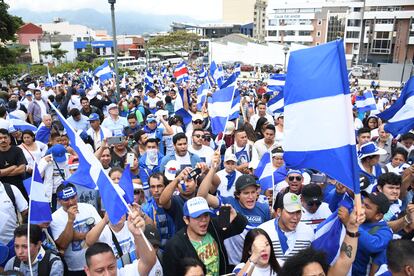 Refugiados nicaragüenses protestas contra el Gobierno de Daniel Ortega en San José, Costa Rica. Carlos Herrera.