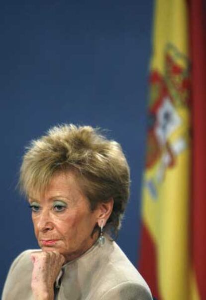 La vicepresidenta primera del Gobierno, María Teresa Fernández de la Vega, tras el Consejo de Ministros de hoy.