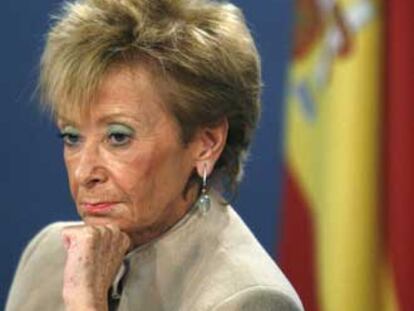 La vicepresidenta primera del Gobierno, María Teresa Fernández de la Vega, tras el Consejo de Ministros de hoy.