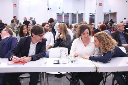 Salvador Illa, Alícia Romero, portavoz del PSC y Meritxell Batet, presidenta del Congreso en un momento del cónclave. /PSC