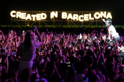 La cantante Ashley Nicolette conocida por Hasley, durante la primera jornada conciertos del Primavera Sound 2023 en Barcelona