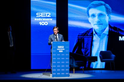 The mayor of Madrid, José Luis Martínez Almeida, at the gala for the Centenary of Radio Madrid at the Lope de Vega Theater.